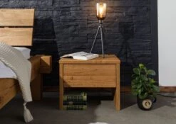 Comodino In Legno Di Cerro 50x35x40 Tabacco Oliato JANGALI #329 -Massivmoebel24 06 680 771 3029 3