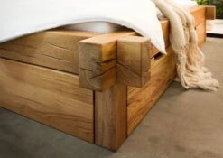 JANGALI #618 Letto Matrimoniale A Travi In Legno Di Quercia Selvatica - 2 Cassetti - Oliato / Natur 140x200 18 JANGALI #618 Letto Matrimoniale A Travi In Legno Di Quercia Selvatica - 2 Cassetti - Oliato / Natur 140x200 -Massivmoebel24 06 900 771 9005 7