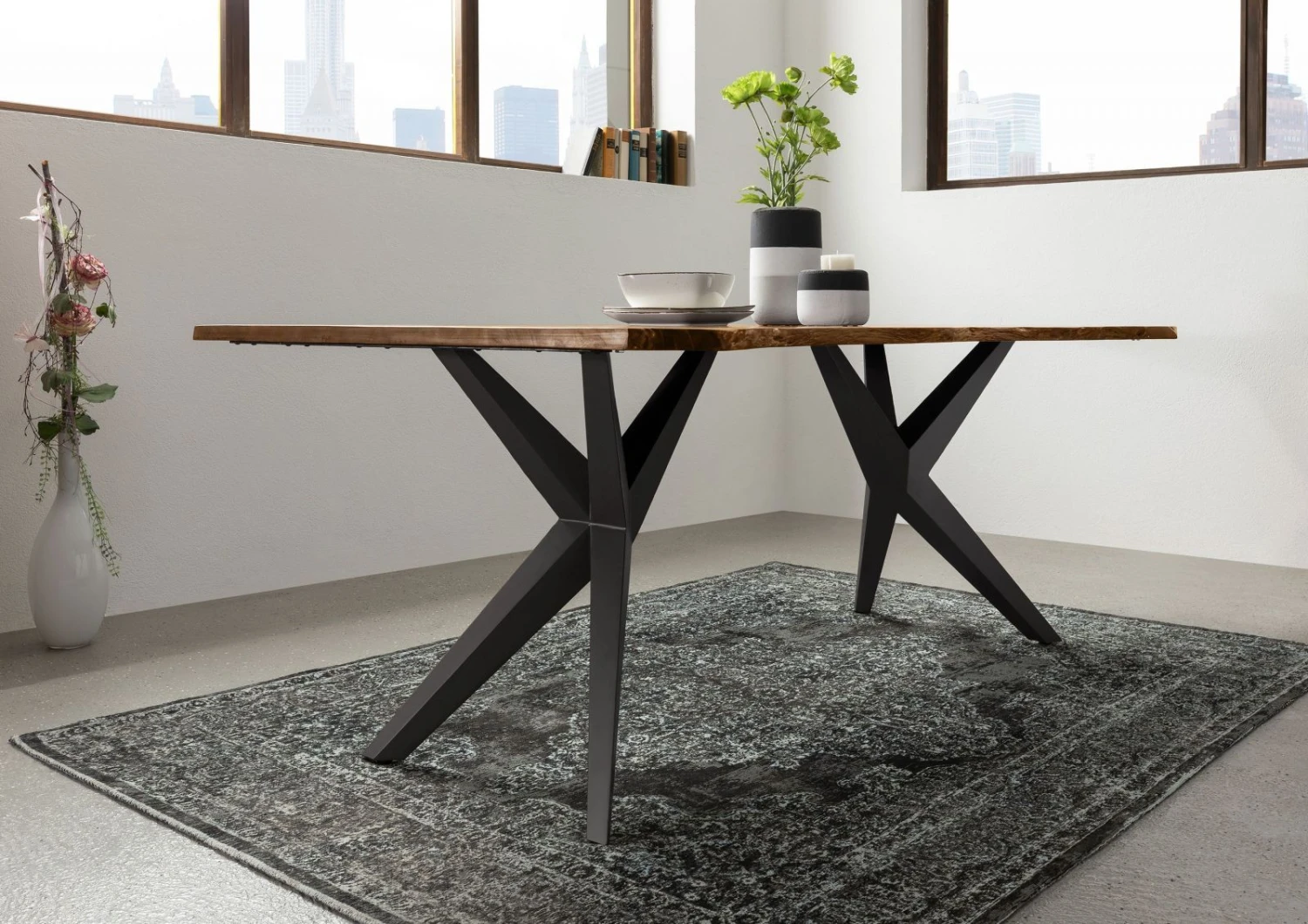 FREEFORM 4 Tavolo Da Pranzo In Legno Di Acacia - Laccato Natur / Gambe In Ferro - Antracite Mat 140x90x76 6 FREEFORM 4 Tavolo Da Pranzo In Legno Di Acacia - Laccato Natur / Gambe In Ferro - Antracite Mat 140x90x76 - immagine 4