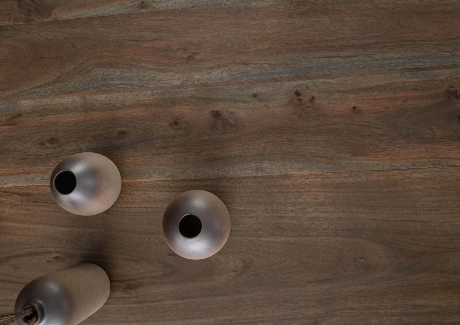 FREEFORM 5 Tavolo Da Pranzo In Legno Di Acacia - Laccato Grigio /gambe In Ferro - Antracite Mat 140x90x77 7 FREEFORM 5 Tavolo Da Pranzo In Legno Di Acacia - Laccato Grigio /gambe In Ferro - Antracite Mat 140x90x77 - immagine 5