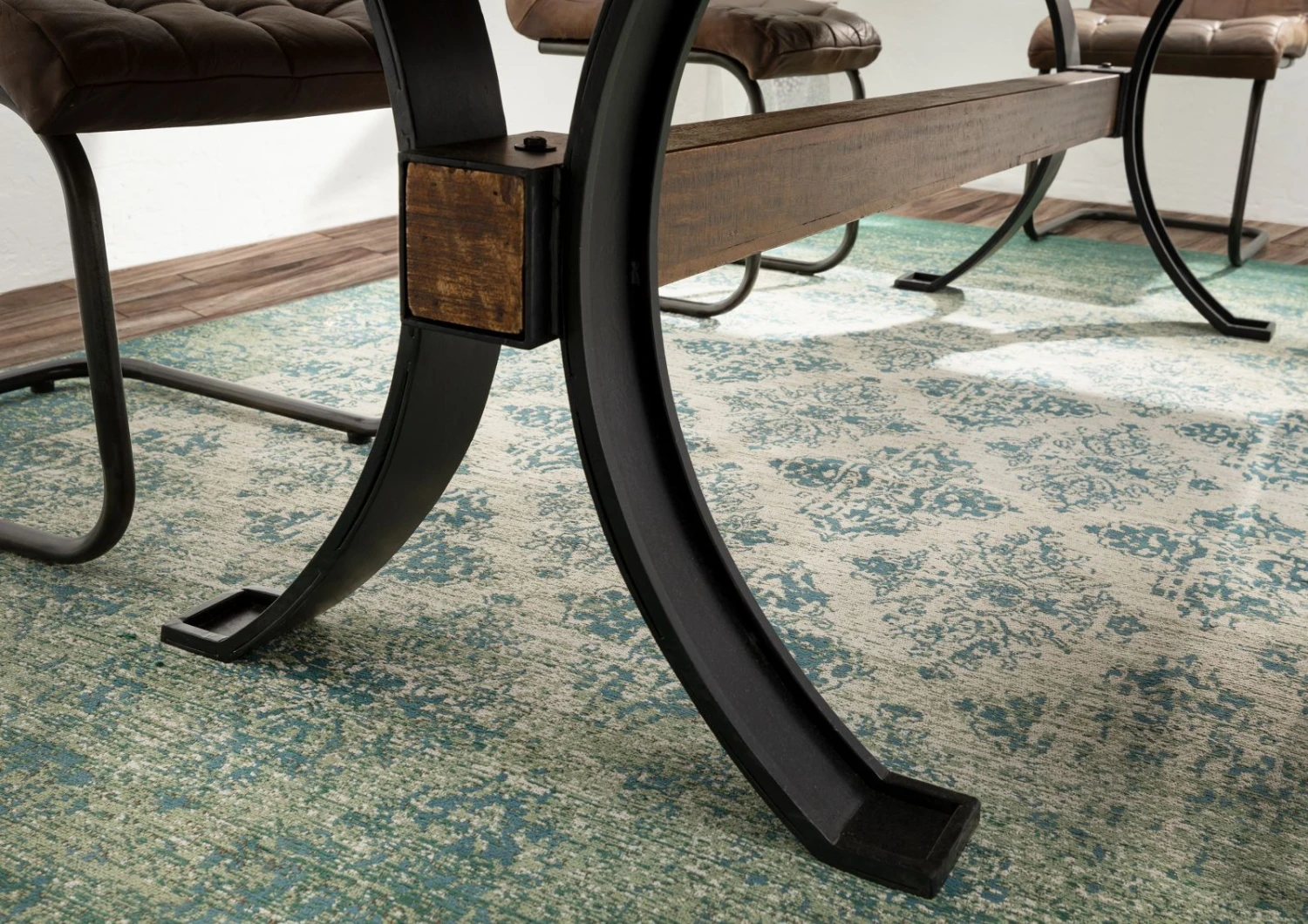 Tavolo Da Pranzo In Legno Di Mango 210x107x76 Marrone Laccato STILMÖBEL #118 8 Tavolo Da Pranzo In Legno Di Mango 210x107x76 Marrone Laccato STILMÖBEL #118 - immagine 6