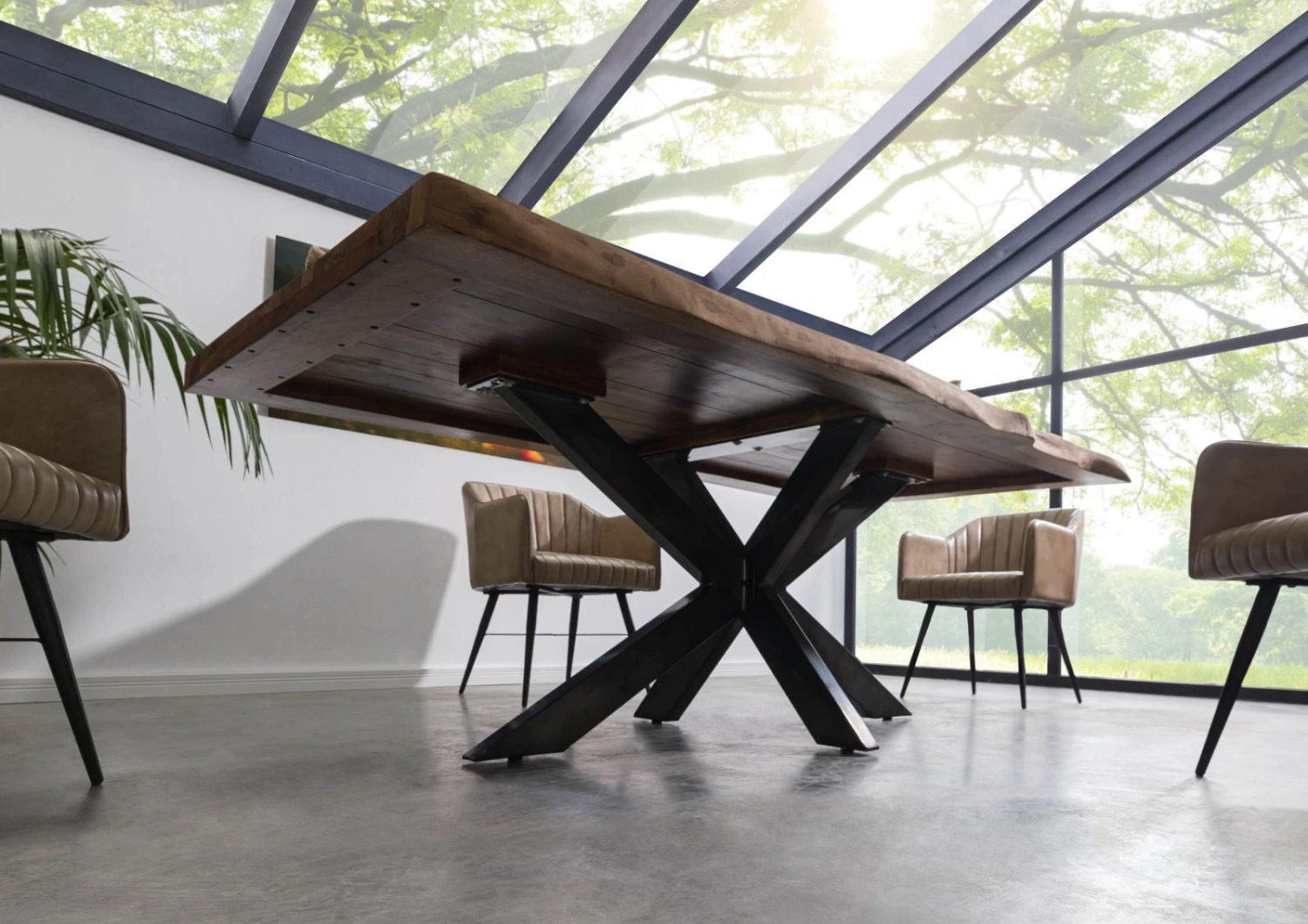 FREEFORM 5 Tavolo Da Pranzo In Legno Di Sheesham - Decapato / Grigio - Gambe Ad X Argento Matt 260x100 5 FREEFORM 5 Tavolo Da Pranzo In Legno Di Sheesham - Decapato / Grigio - Gambe Ad X Argento Matt 260x100 - immagine 3