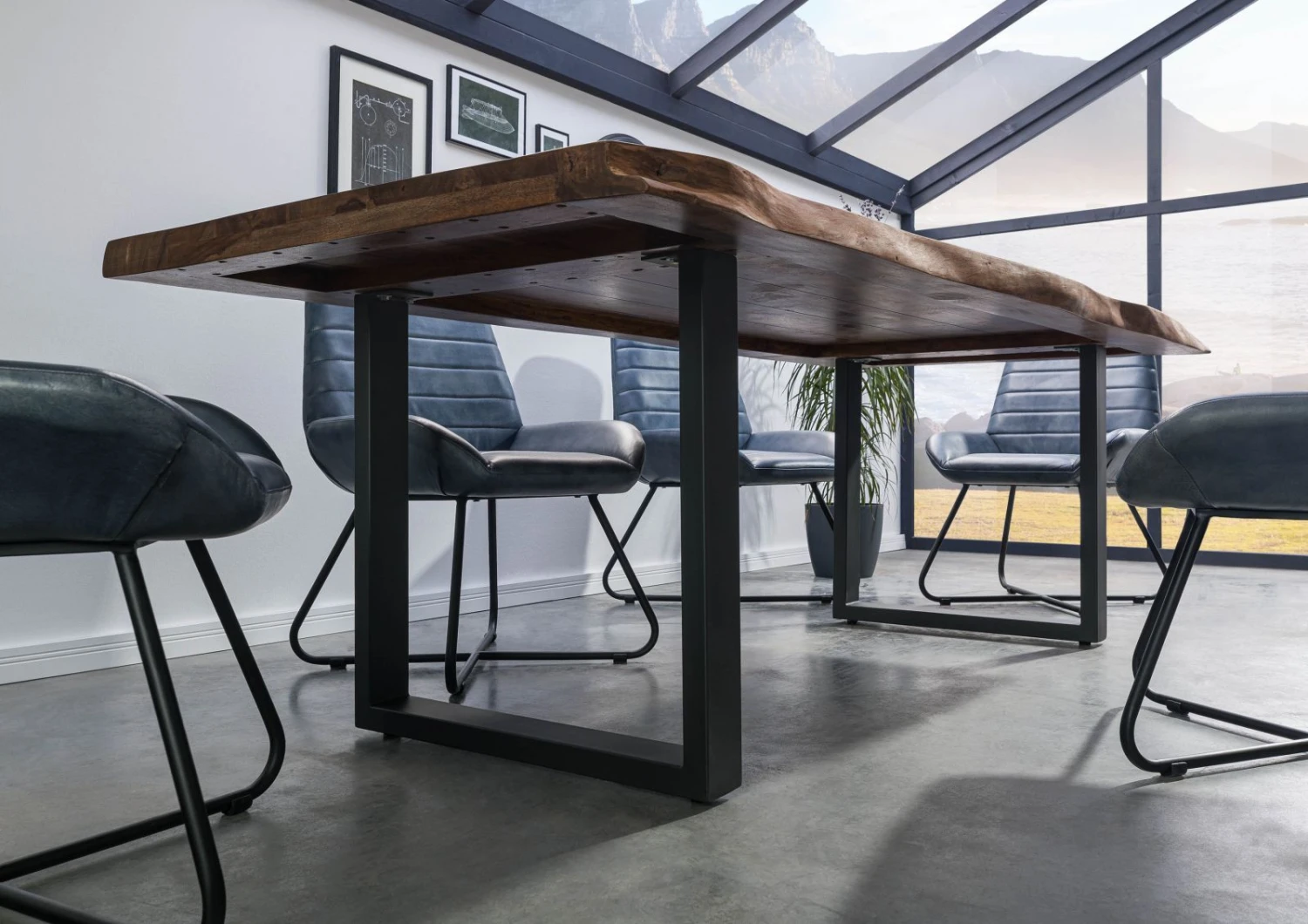 FREEFORM 5 Tavolo Da Pranzo In Legno Di Sheesham - Verniciato Grigio / Gambe In Ferro U Antracite Matt 220x100 5 FREEFORM 5 Tavolo Da Pranzo In Legno Di Sheesham - Verniciato Grigio / Gambe In Ferro U Antracite Matt 220x100 - immagine 3