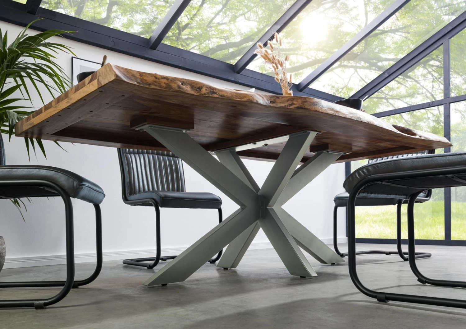 FREEFORM 5 Tavolo Da Pranzo In Legno Di Sheesham - Sabbiato Natur / Gambe Incrociate Argento Matt 180x90 5 FREEFORM 5 Tavolo Da Pranzo In Legno Di Sheesham - Sabbiato Natur / Gambe Incrociate Argento Matt 180x90 - immagine 3