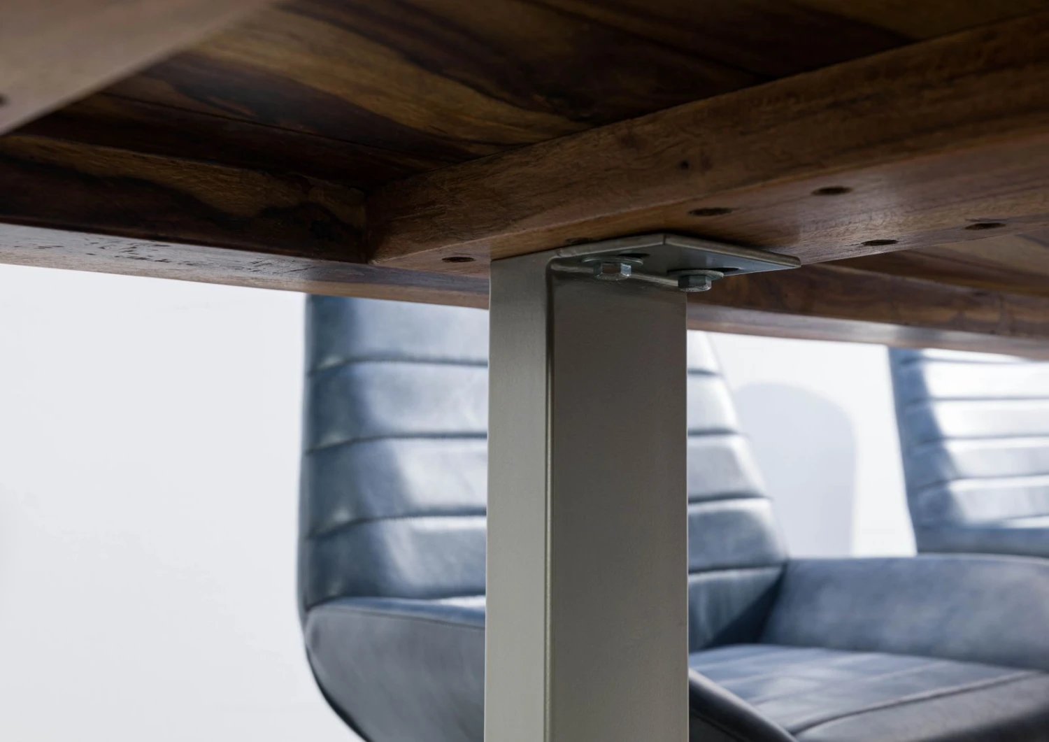 FREEFORM 5 Tavolo Da Pranzo In Legno Di Sheesham - Verniciato Natur / Gambe In Ferro U Argento Matt 260x100 9 FREEFORM 5 Tavolo Da Pranzo In Legno Di Sheesham - Verniciato Natur / Gambe In Ferro U Argento Matt 260x100 - immagine 7