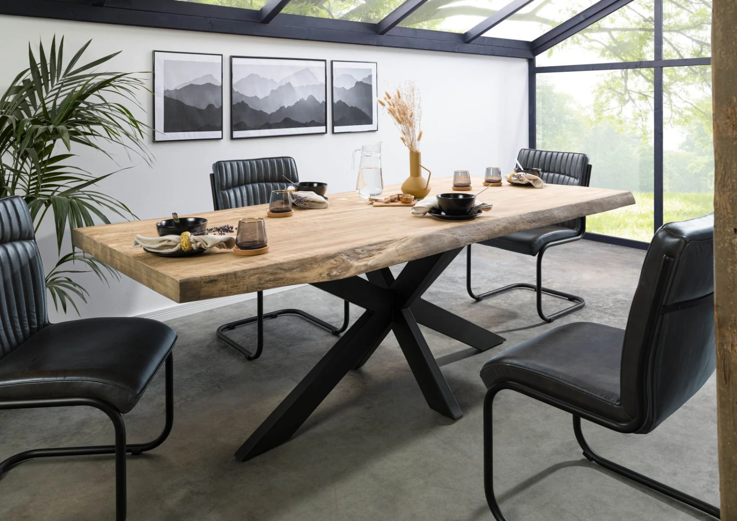 FREEFORM 5 Tavolo Da Pranzo In Legno Di Mango - Verniciato Beige / Gambe Incrociate Antracite Matt 200x100 3 FREEFORM 5 Tavolo Da Pranzo In Legno Di Mango - Verniciato Beige / Gambe Incrociate Antracite Matt 200x100