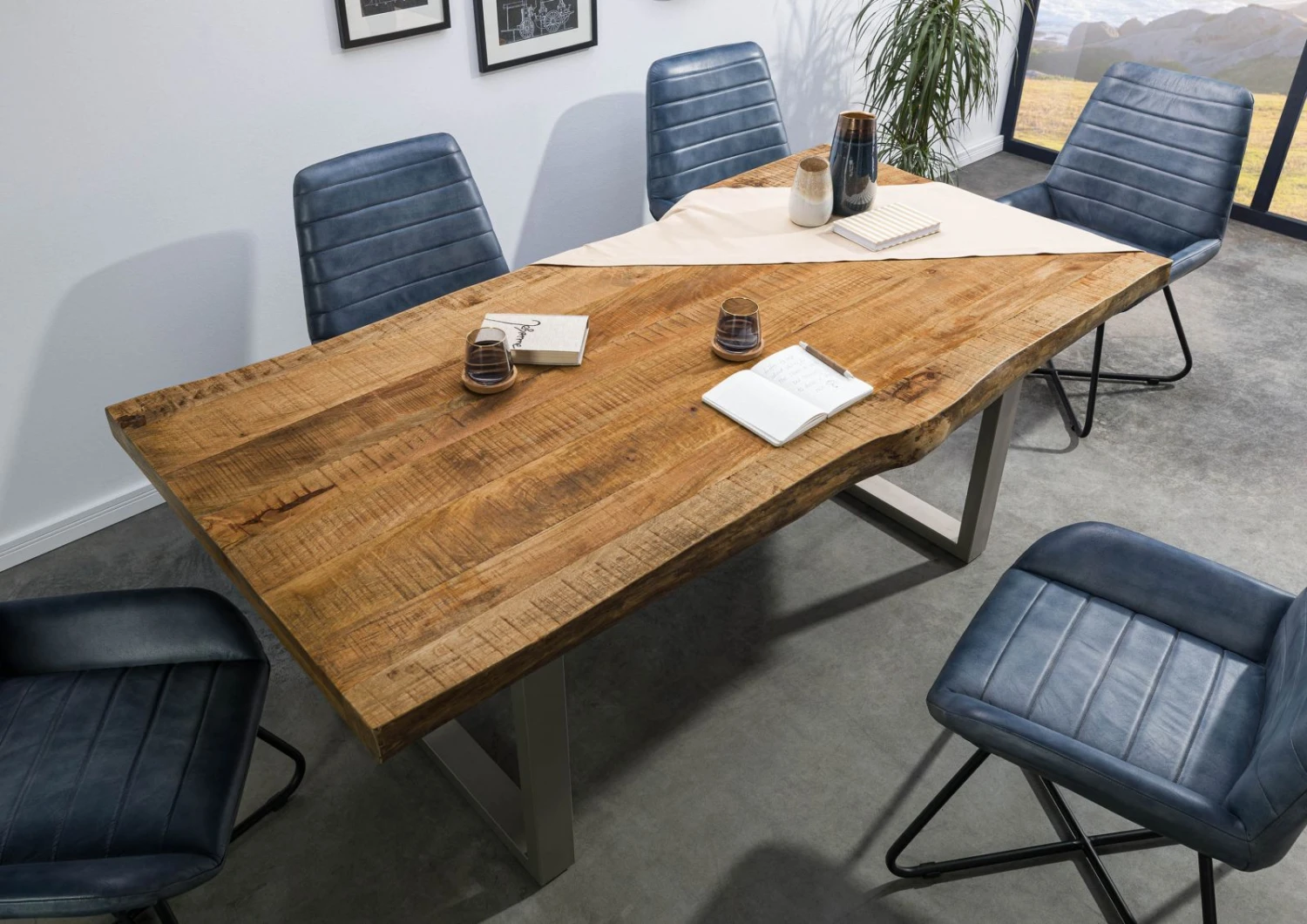 FREEFORM 5 Tavolo Da Pranzo In Legno Di Mango - Verniciato Natur / Gambe In Ferro U Argento Matt 200x100 4 FREEFORM 5 Tavolo Da Pranzo In Legno Di Mango - Verniciato Natur / Gambe In Ferro U Argento Matt 200x100 - immagine 2