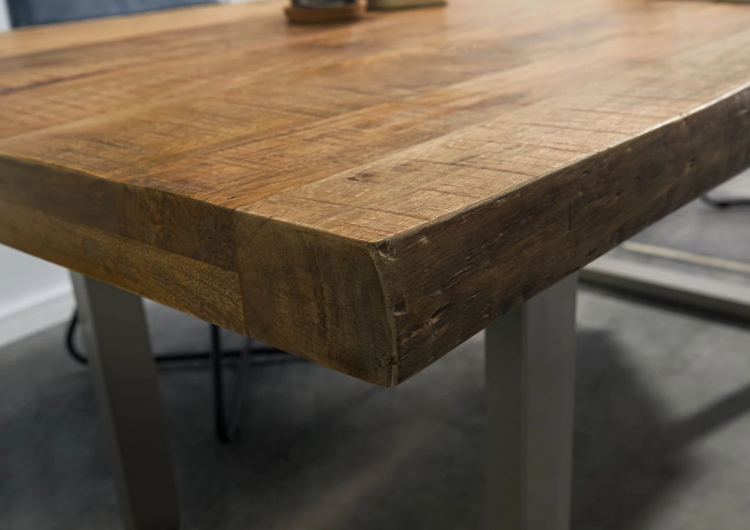 FREEFORM 5 Tavolo Da Pranzo In Legno Di Mango - Verniciato Natur / Gambe In Ferro U Argento Matt 200x100 8 FREEFORM 5 Tavolo Da Pranzo In Legno Di Mango - Verniciato Natur / Gambe In Ferro U Argento Matt 200x100 - immagine 6