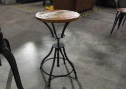 INDUSTRIAL #19 Sgabello In Legno Riciclato E Ferro - Laccato Multicolore 40x40x60-85