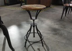 INDUSTRIAL #19 Sgabello In Legno Riciclato E Ferro - Laccato Multicolore 40x40x60-85 12 INDUSTRIAL #19 Sgabello In Legno Riciclato E Ferro - Laccato Multicolore 40x40x60-85 -Massivmoebel24 09 120 811 0019 3