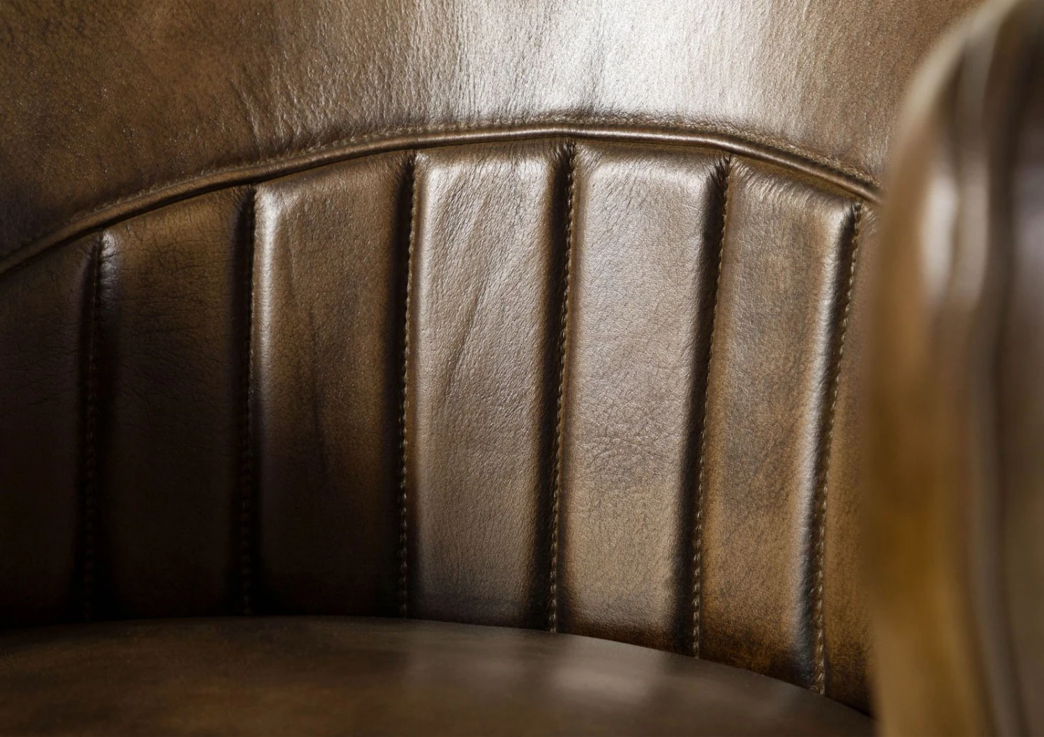 Sedia In Vera Pelle 55x62x84 Marrone Scuro IRON LABEL #30 5 Sedia In Vera Pelle 55x62x84 Marrone Scuro IRON LABEL #30 - immagine 3