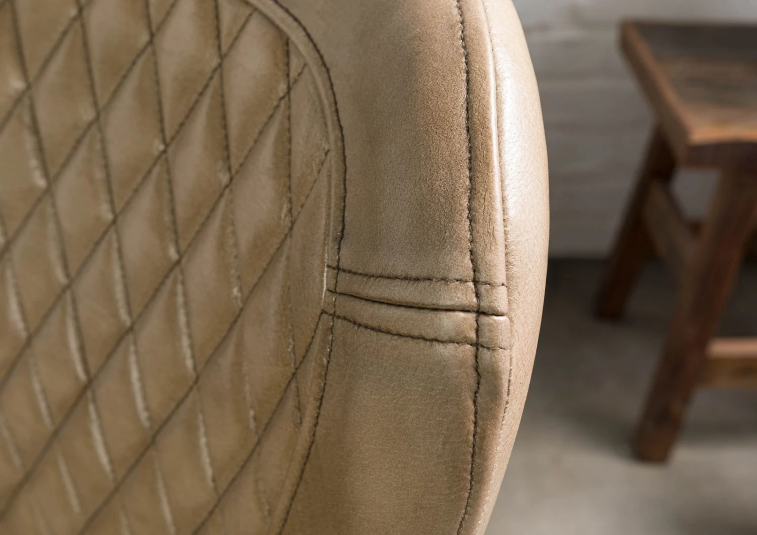 IRON LABEL #612 Set Da 2 Sedie In Vera Pelle - Beige 61x52x86 6 IRON LABEL #612 Set Da 2 Sedie In Vera Pelle - Beige 61x52x86 - immagine 4