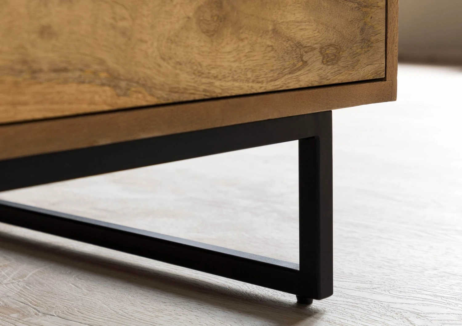 Tavolino Da Salotto In Legno Di Mango / Legno Riciclato 120x60x40 Laccato / Nero / Naturale DAVIS #50 9 Tavolino Da Salotto In Legno Di Mango / Legno Riciclato 120x60x40 Laccato / Nero / Naturale DAVIS #50 - immagine 7