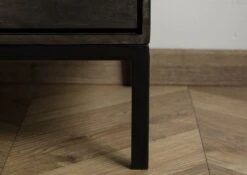 CHICAGO #207 Comò In Legno Di Mango - Oliato / Antracite 134x45x85 16 CHICAGO #207 Comò In Legno Di Mango - Oliato / Antracite 134x45x85 -Massivmoebel24 09 310 695 2007 6