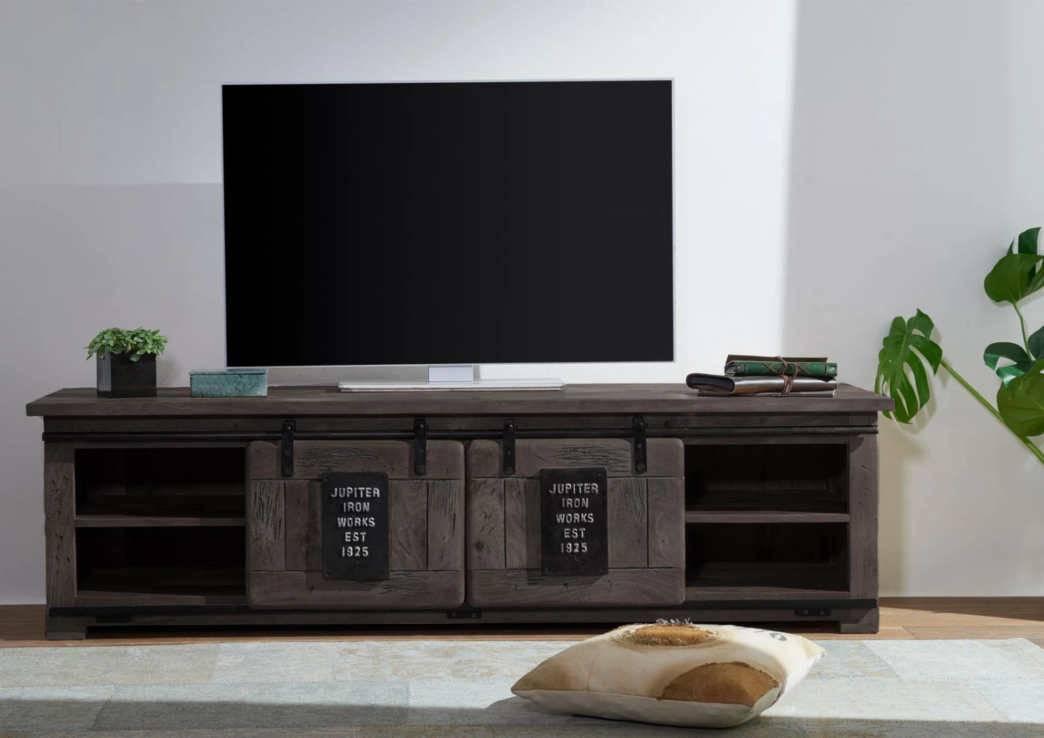 Mobile TV In Legno Di Mango 180x55x50 Grigio Scuro Laccato RAILWAY #246 6 Mobile TV In Legno Di Mango 180x55x50 Grigio Scuro Laccato RAILWAY #246 - immagine 4