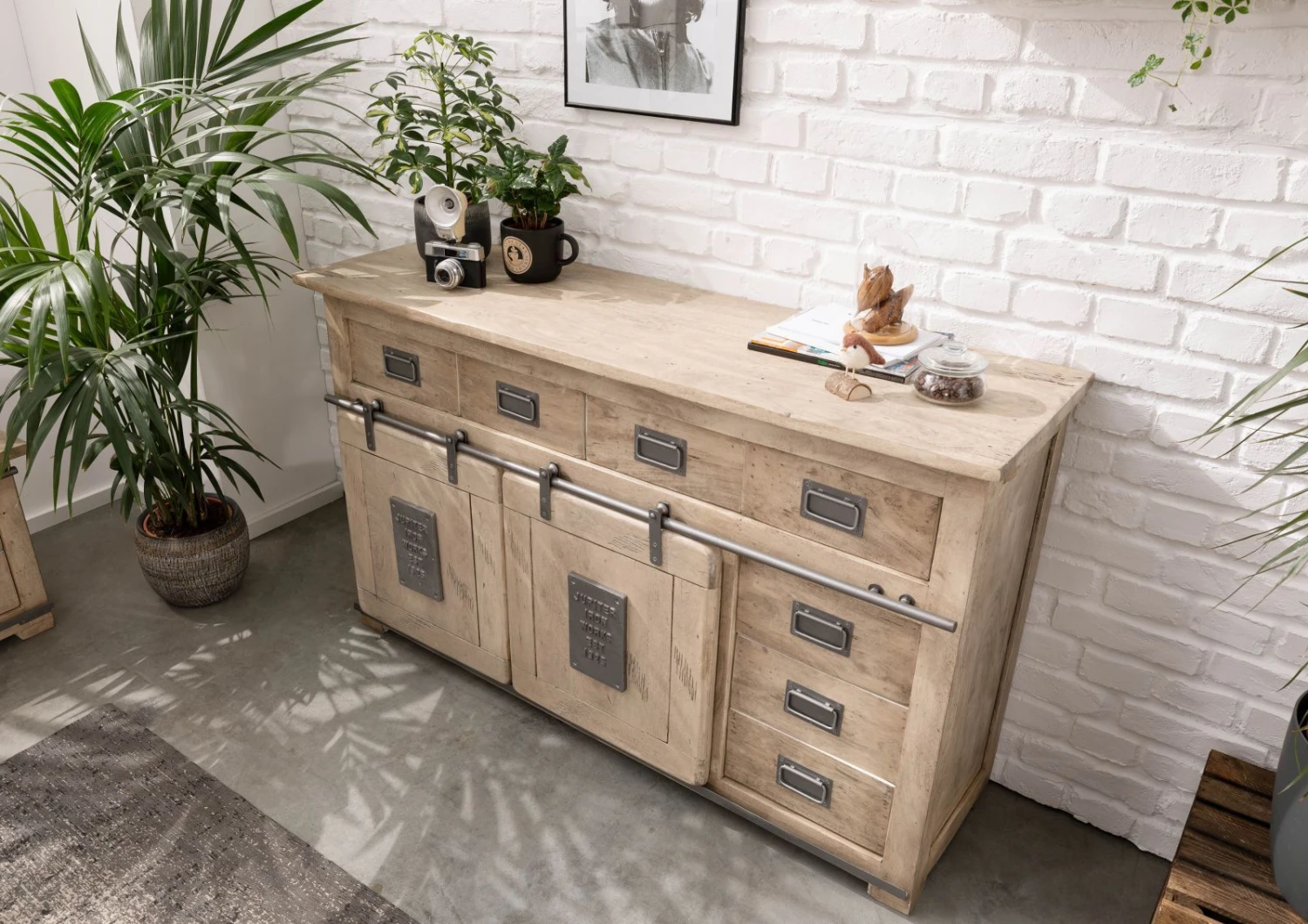 Credenza In Legno Di Mango 150x45x90 Sbiancato Laccato RAILWAY #320 4 Credenza In Legno Di Mango 150x45x90 Sbiancato Laccato RAILWAY #320 - immagine 2