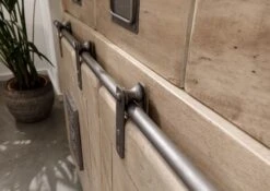 Credenza In Legno Di Mango 150x45x90 Sbiancato Laccato RAILWAY #320 16 Credenza In Legno Di Mango 150x45x90 Sbiancato Laccato RAILWAY #320 -Massivmoebel24 09 312 772 2018 6