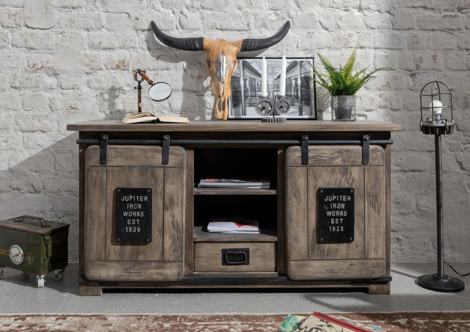 Credenza In Legno Di Mango 128x45x70 Grigio Scuro Laccato RAILWAY #202 5 Credenza In Legno Di Mango 128x45x70 Grigio Scuro Laccato RAILWAY #202 - immagine 3