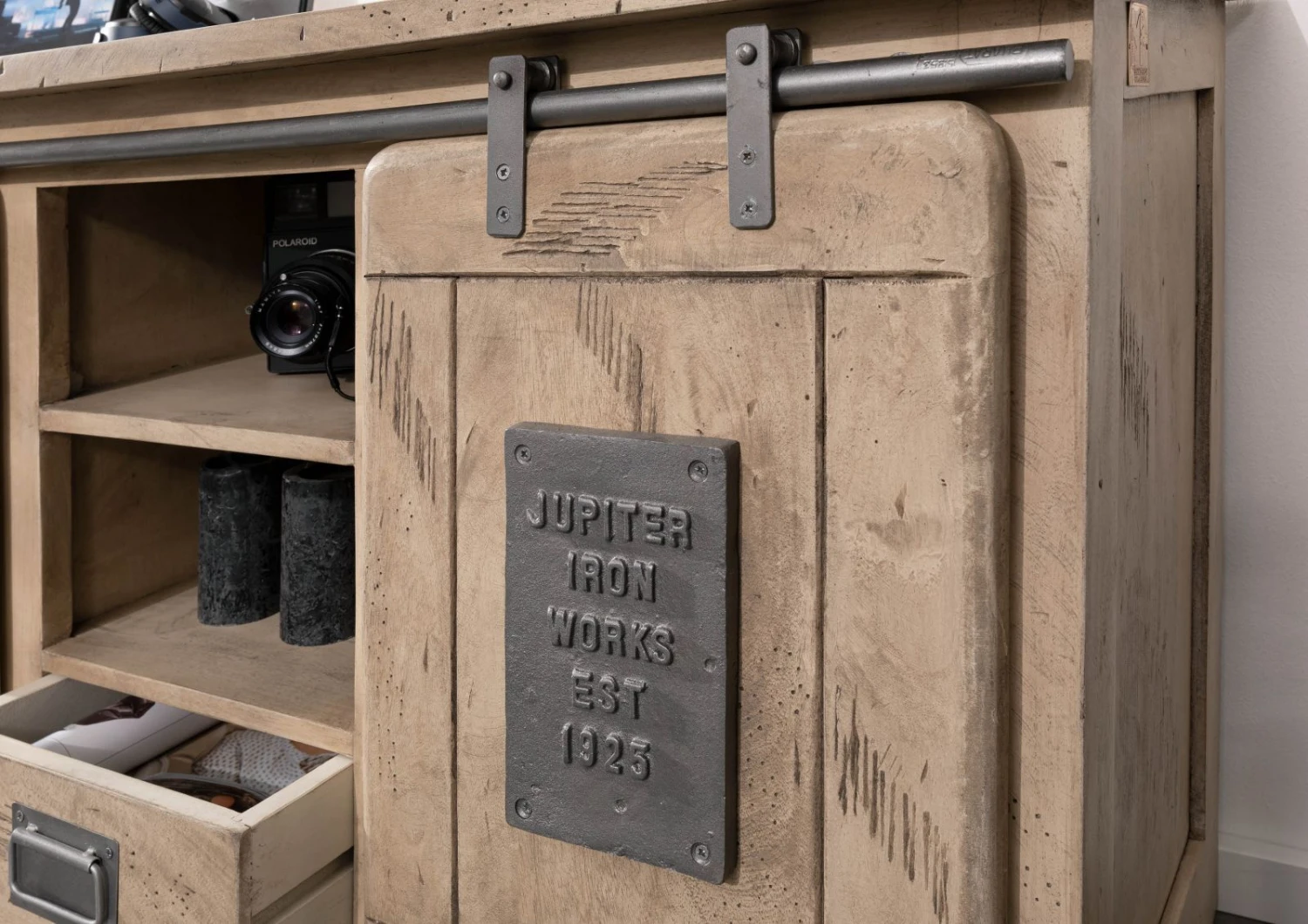 Credenza In Legno Di Mango 128x45x70 Sbiancato Laccato RAILWAY #302 9 Credenza In Legno Di Mango 128x45x70 Sbiancato Laccato RAILWAY #302 - immagine 7