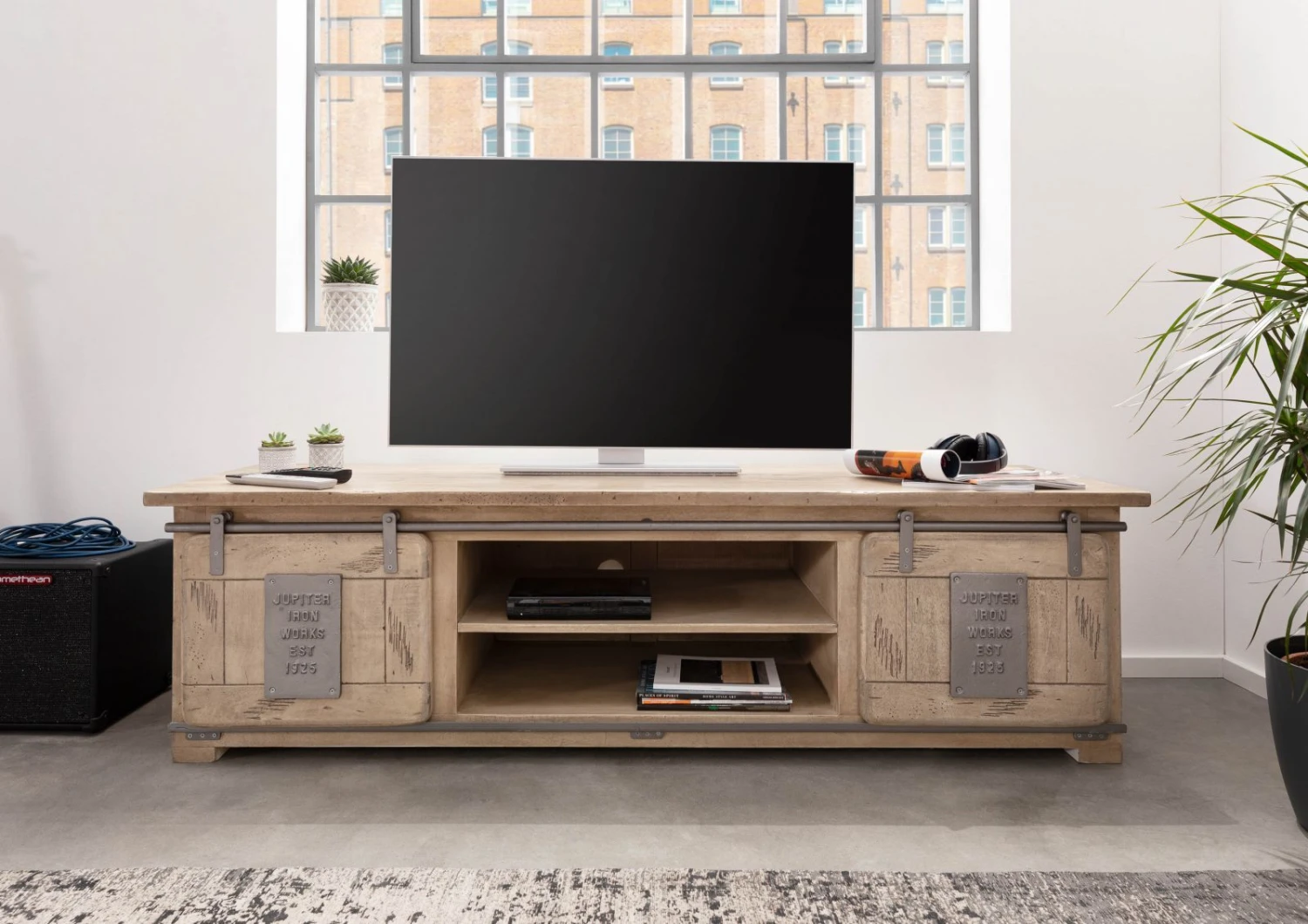 Mobile TV In Legno Di Mango 180x55x50 Sbiancato Laccato RAILWAY #335 5 Mobile TV In Legno Di Mango 180x55x50 Sbiancato Laccato RAILWAY #335 - immagine 3