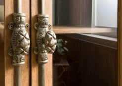 Vetrina In Legno Di Mango 97x45x190 Oliato Beige TOULOUSE #01 -Massivmoebel24 09 320 188 0001 05