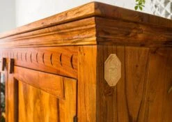 Vetrina In Legno Di Acacia 110x45x155 Miele Dorato Laccato OXFORD #0425 18 Vetrina In Legno Di Acacia 110x45x155 Miele Dorato Laccato OXFORD #0425 -Massivmoebel24 09 320 610 4724 7