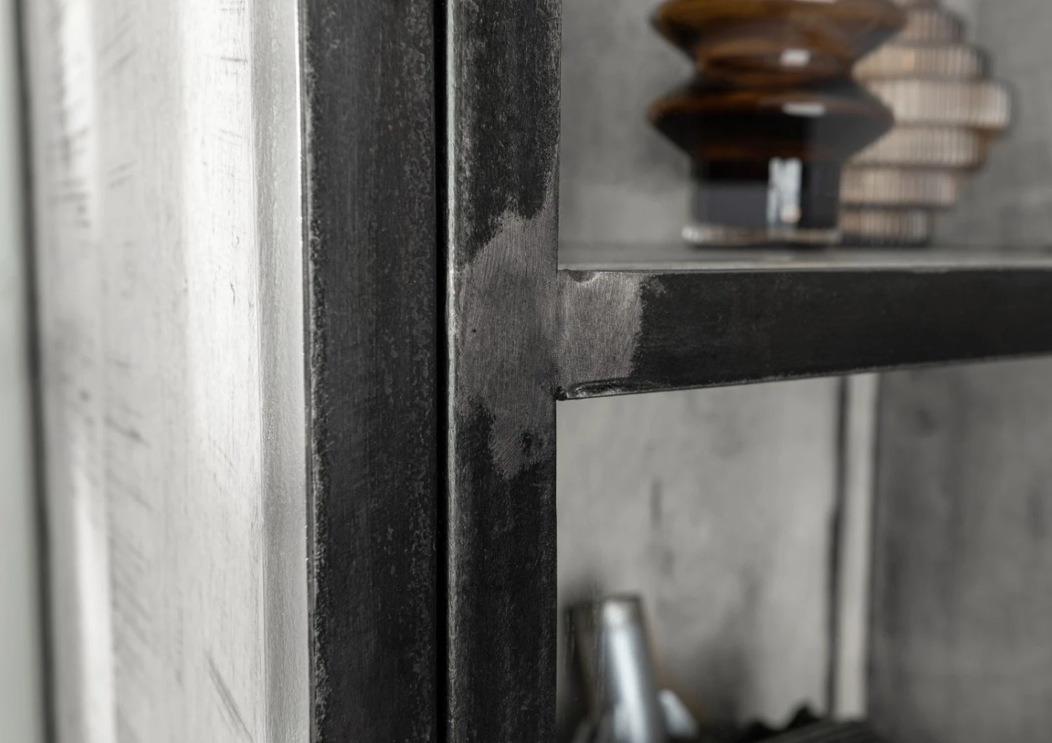 Vetrina In Legno Di Mango 60x40x180 Grigio Scuro Laccato HEAVY INDUSTRY #140 8 Vetrina In Legno Di Mango 60x40x180 Grigio Scuro Laccato HEAVY INDUSTRY #140 - immagine 6