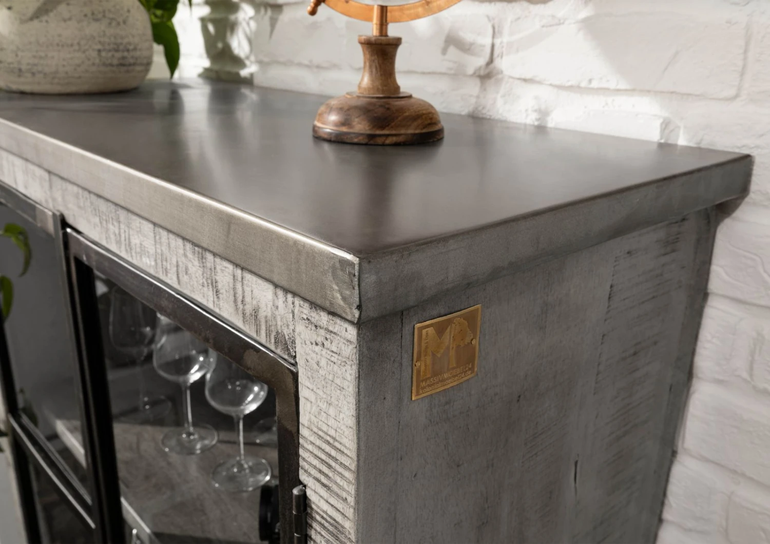 Vetrina In Legno Di Mango 90x40x180 Grigio Scuro Laccato HEAVY INDUSTRY #141 7 Vetrina In Legno Di Mango 90x40x180 Grigio Scuro Laccato HEAVY INDUSTRY #141 - immagine 5