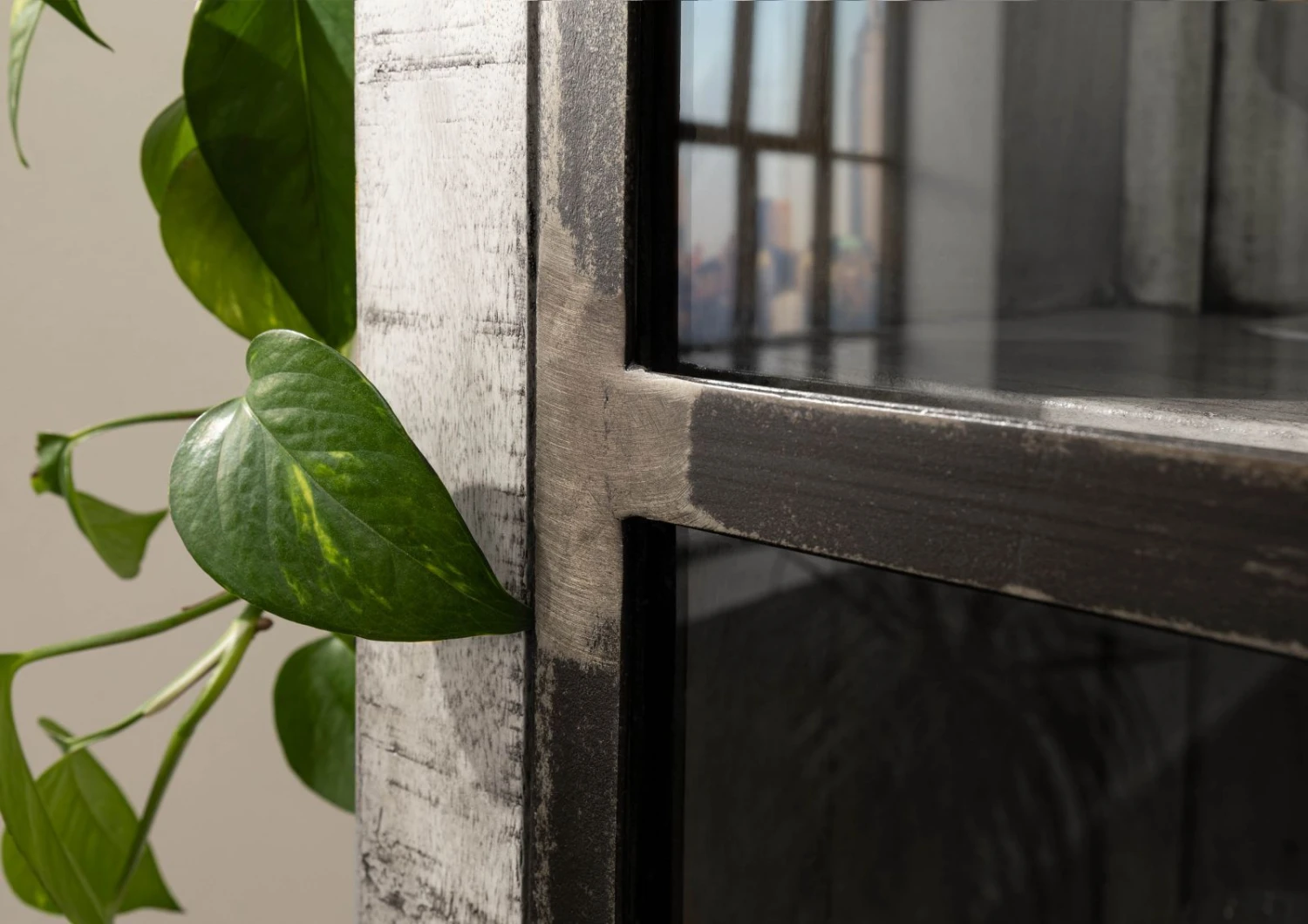 Vetrina In Legno Di Mango 90x40x180 Grigio Scuro Laccato HEAVY INDUSTRY #141 8 Vetrina In Legno Di Mango 90x40x180 Grigio Scuro Laccato HEAVY INDUSTRY #141 - immagine 6