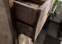 HEAVY INDUSTRY #217 Cassettiera In Legno Di Mango E Ferro - Laccato Marrone - 81x46x122 -Massivmoebel24 09 320 677 0218 4