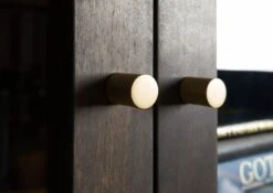 Vetrina In Legno Di Mango 98,5x40x200 Grigio Scuro Oliato DIAMOND #115 18 Vetrina In Legno Di Mango 98,5x40x200 Grigio Scuro Oliato DIAMOND #115 -Massivmoebel24 09 320 760 0015 7