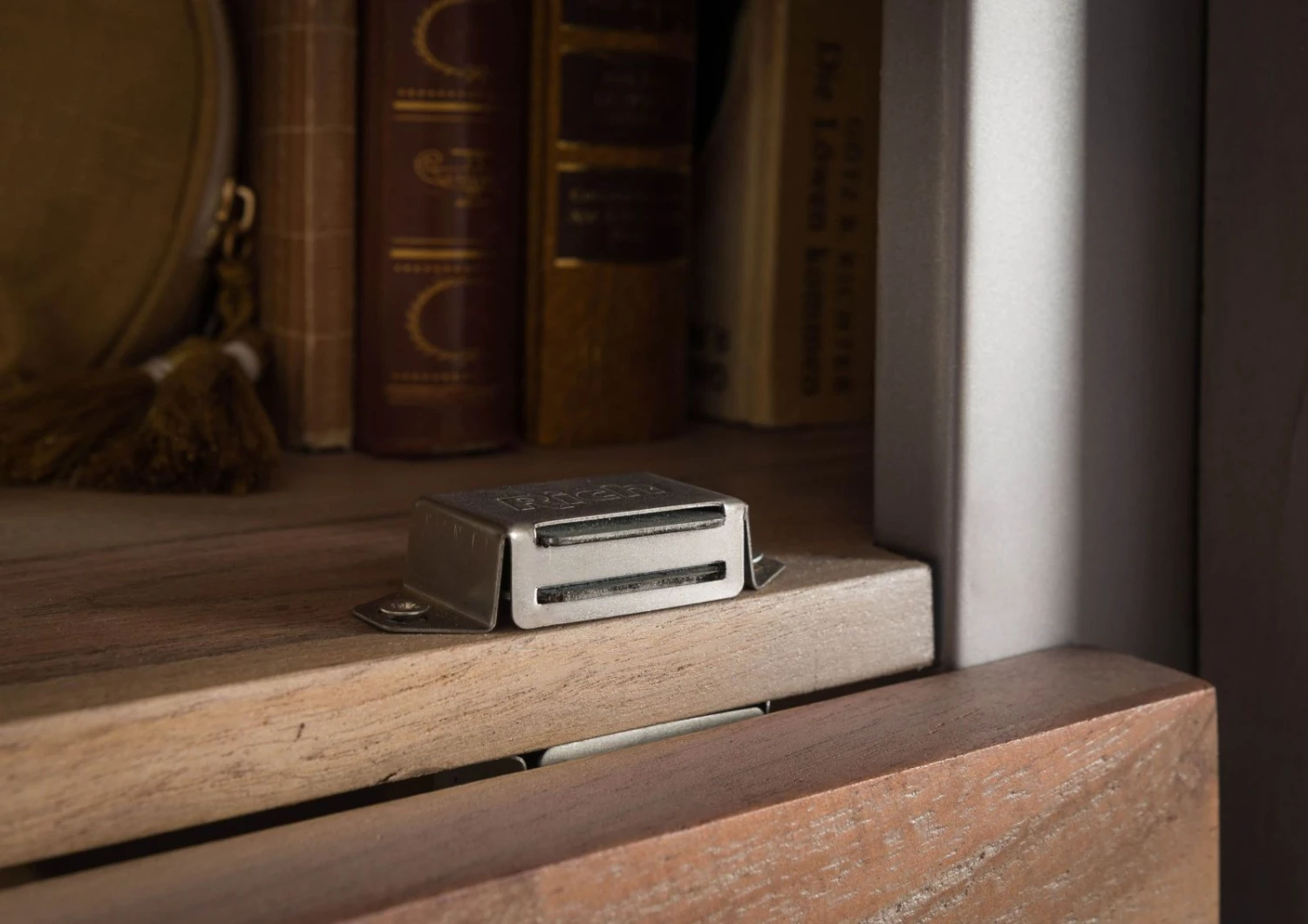 Vetrina In Legno Di Acacia 55x45x204 Naturale Laccato AMSTERDAM #120 9 Vetrina In Legno Di Acacia 55x45x204 Naturale Laccato AMSTERDAM #120 - immagine 7