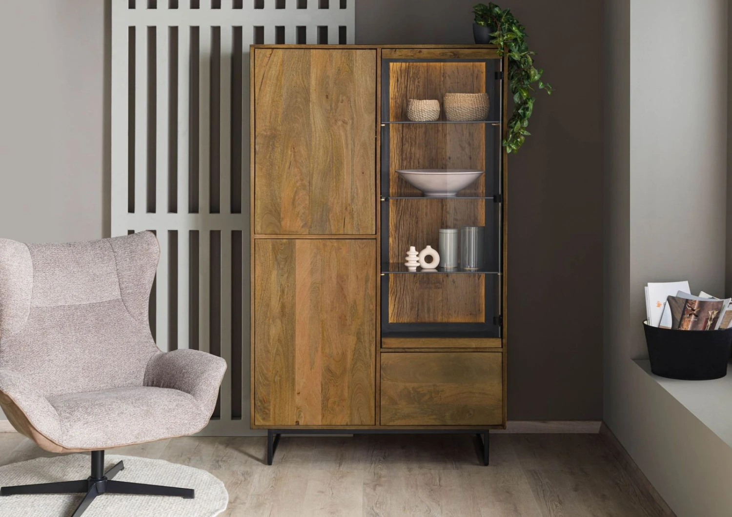 Vetrina In Legno Di Mango / Legno Riciclato 110x47x182 Laccato / Nero / Naturale DAVIS #31 3 Vetrina In Legno Di Mango / Legno Riciclato 110x47x182 Laccato / Nero / Naturale DAVIS #31