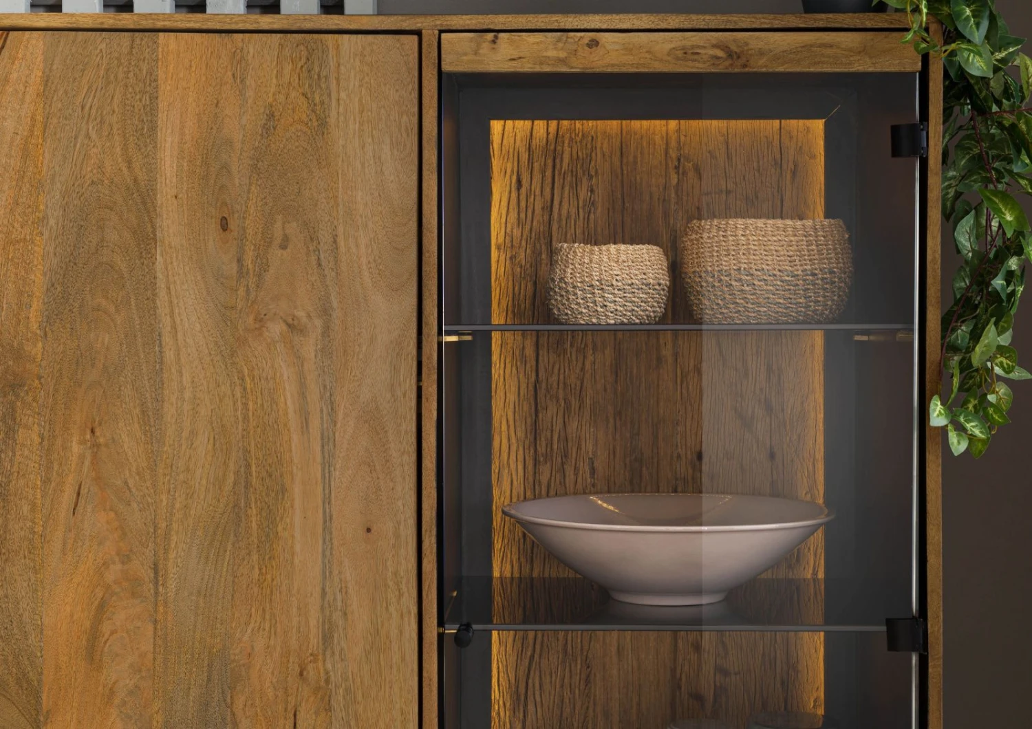 Vetrina In Legno Di Mango / Legno Riciclato 110x47x182 Laccato / Nero / Naturale DAVIS #31 8 Vetrina In Legno Di Mango / Legno Riciclato 110x47x182 Laccato / Nero / Naturale DAVIS #31 - immagine 6