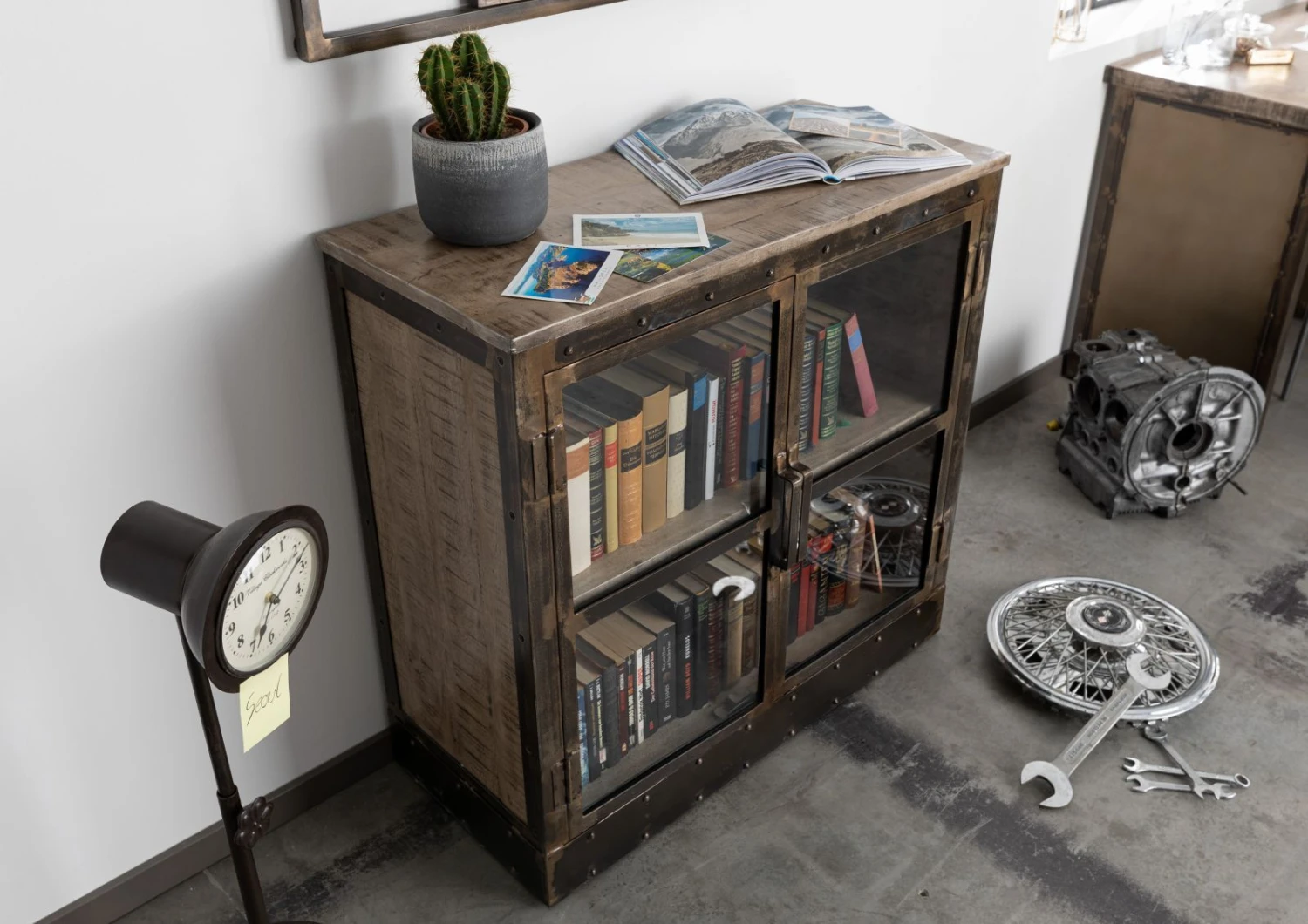 HEAVY INDUSTRY #247 Credenza In Legno Di Mango E Ferro - Laccato Marrone - 90x40x90 4 HEAVY INDUSTRY #247 Credenza In Legno Di Mango E Ferro - Laccato Marrone - 90x40x90 - immagine 2