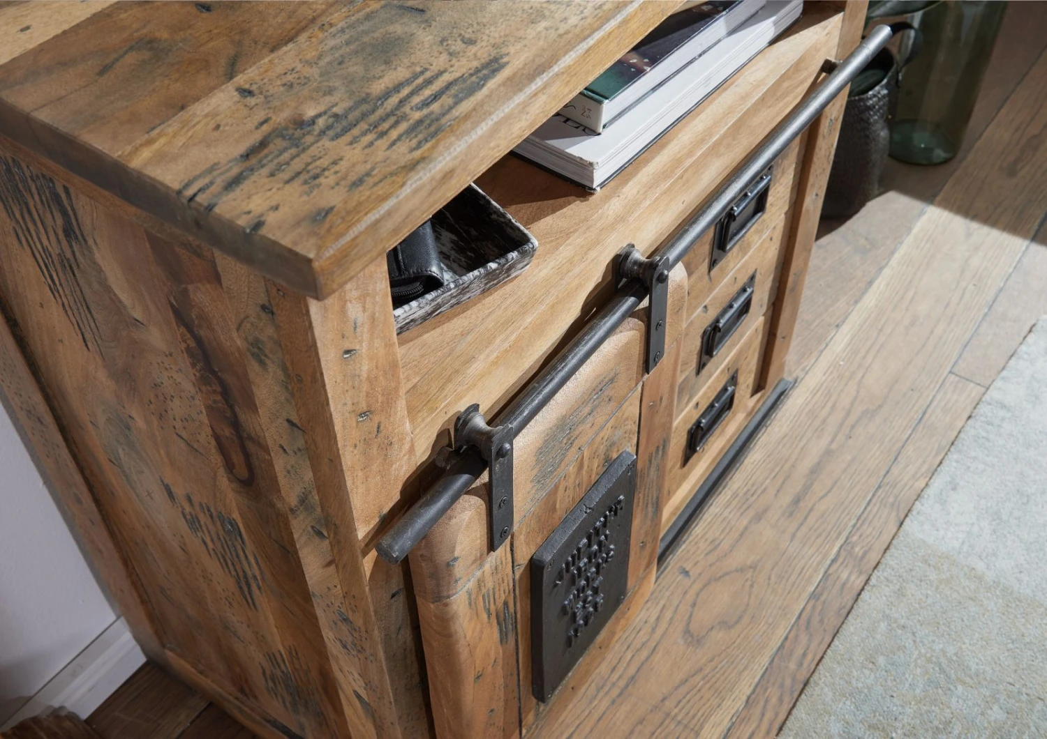 RAILWAY #110 Comò In Legno Di Mango - Laccato / Natur 80x45x85 7 RAILWAY #110 Comò In Legno Di Mango - Laccato / Natur 80x45x85 - immagine 5