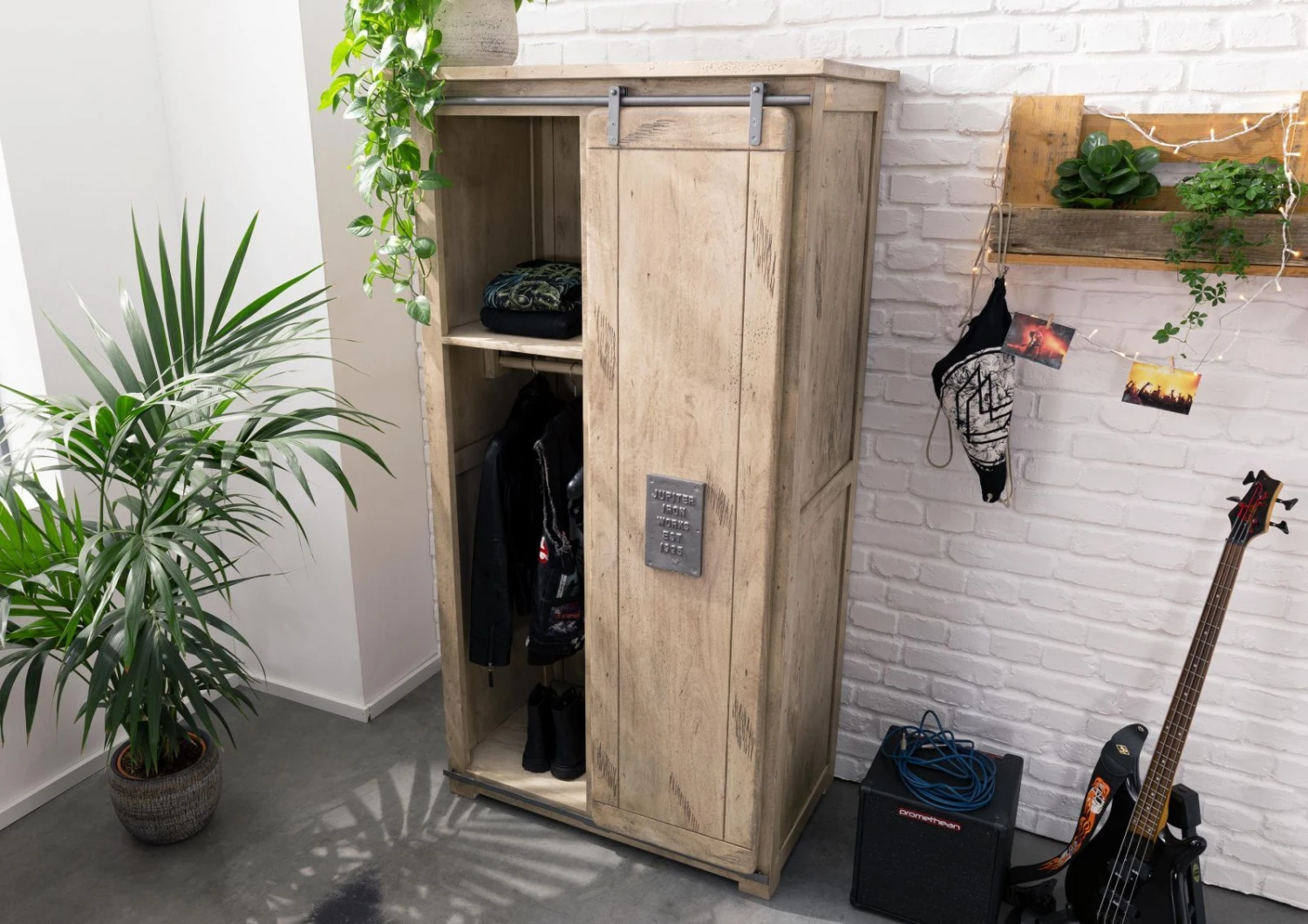 RAILWAY #316 Armadio In Legno Di Mango - Laccato / Whitewash 100x60x190 4 RAILWAY #316 Armadio In Legno Di Mango - Laccato / Whitewash 100x60x190 - immagine 2