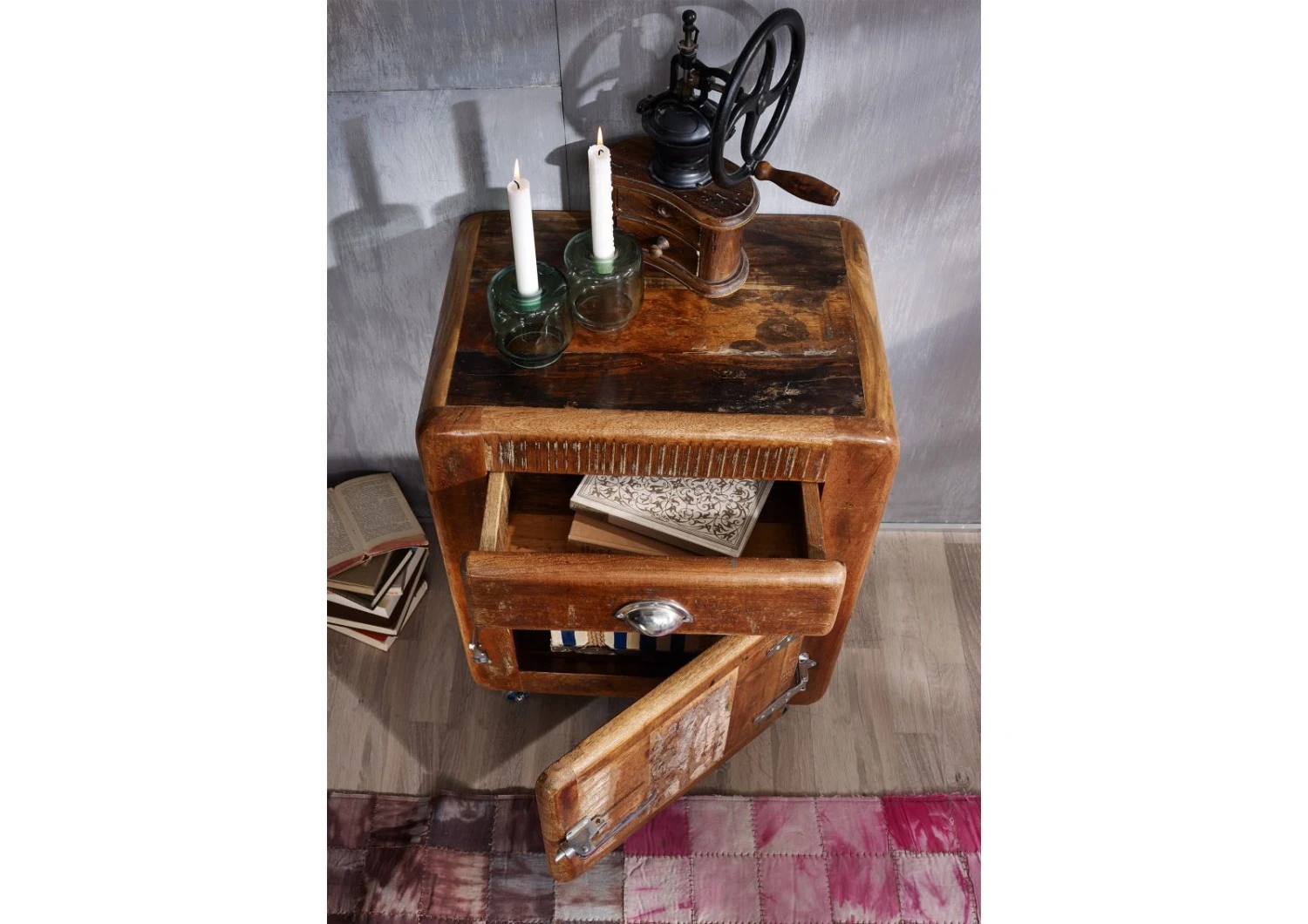 FREEZY #43 Comodino In Legno Riciclato - Laccato / Multicolore 55x38x70 4 FREEZY #43 Comodino In Legno Riciclato - Laccato / Multicolore 55x38x70 - immagine 2