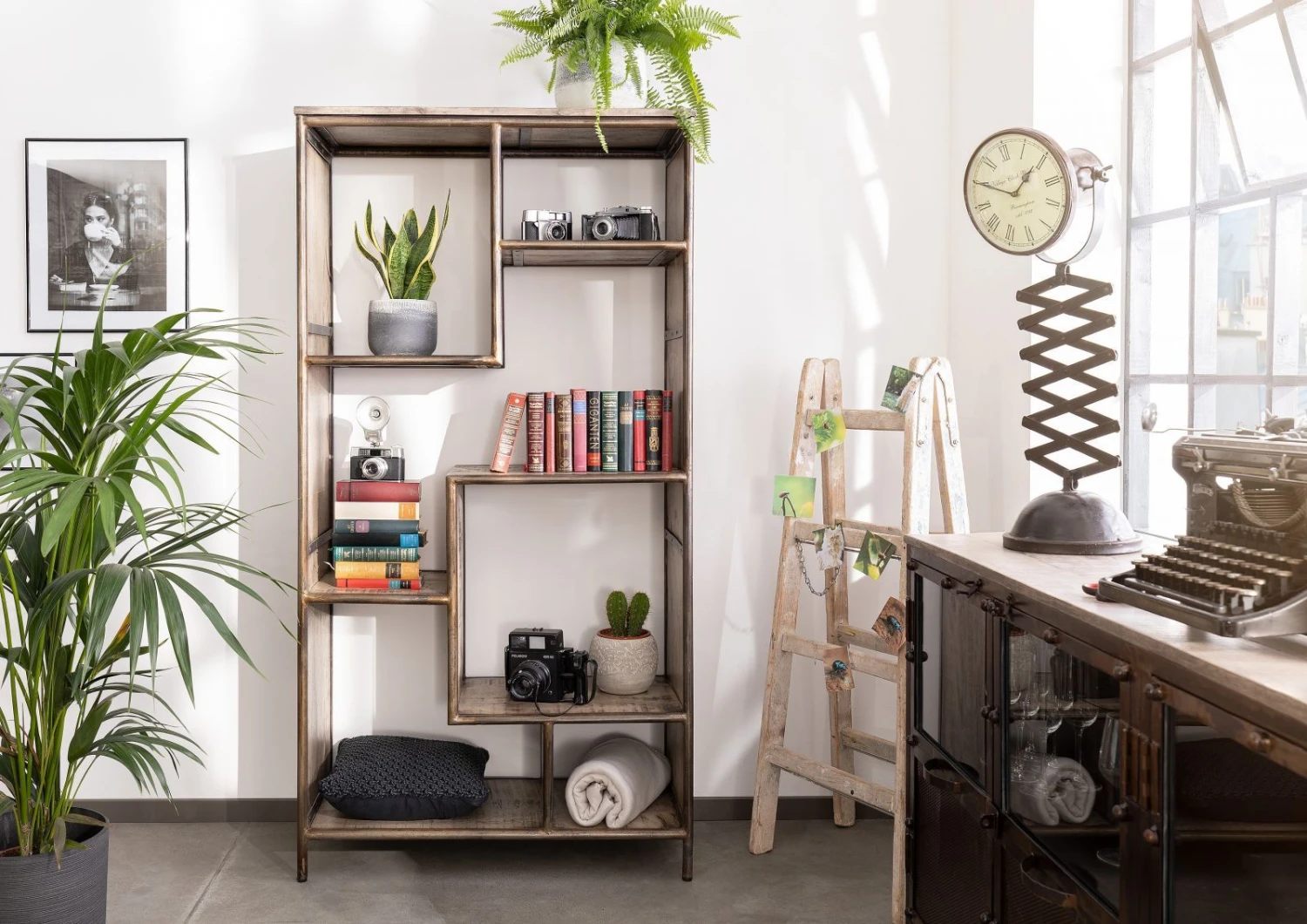 Scaffale In Legno Di Mango 90x40x180 Marrone Laccato HEAVY INDUSTRY #207 4 Scaffale In Legno Di Mango 90x40x180 Marrone Laccato HEAVY INDUSTRY #207 - immagine 2