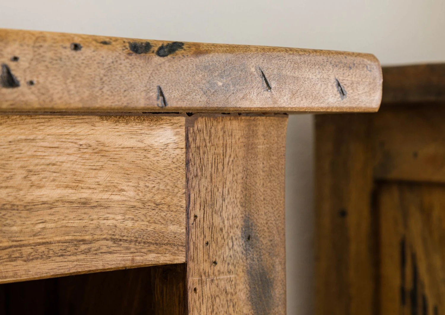 RAILWAY #180 Mobile Pensile In Legno Di Mango - Laccato / Natur 50x26x120 9 RAILWAY #180 Mobile Pensile In Legno Di Mango - Laccato / Natur 50x26x120 - immagine 7