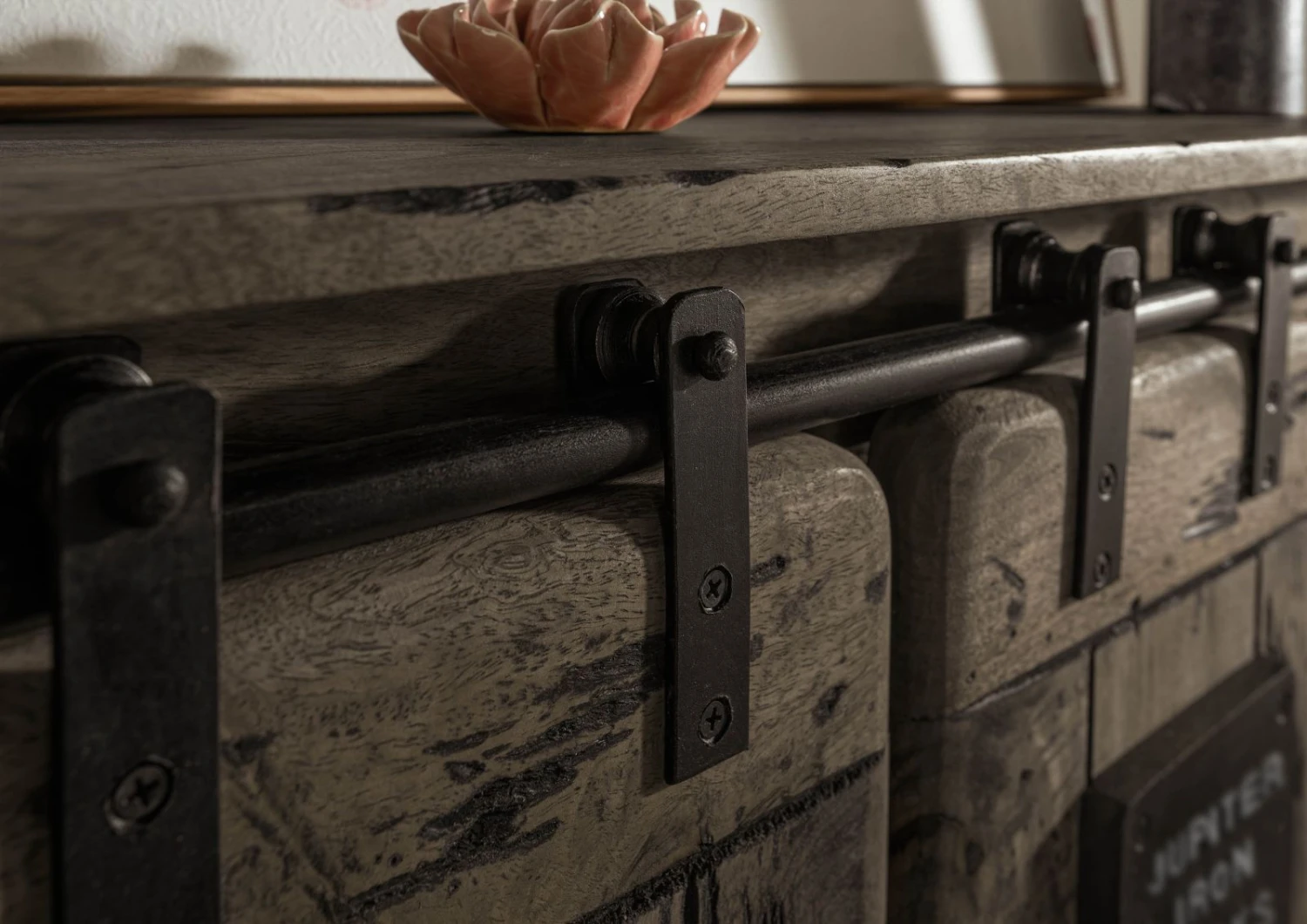 RAILWAY #260 Mensola In Legno Di Mango - Laccato / Grigio 90x30x75 9 RAILWAY #260 Mensola In Legno Di Mango - Laccato / Grigio 90x30x75 - immagine 7