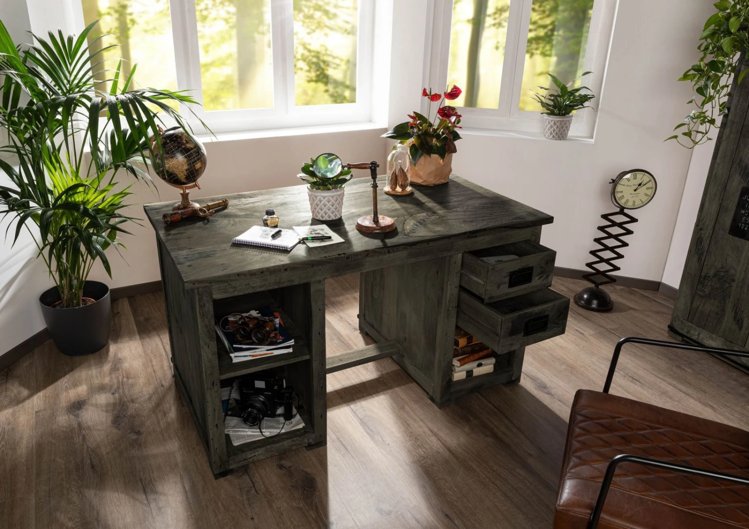 Scrivania In Legno Di Mango 140x80x76 Grigio Scuro Laccato RAILWAY 7 Scrivania In Legno Di Mango 140x80x76 Grigio Scuro Laccato RAILWAY - immagine 5