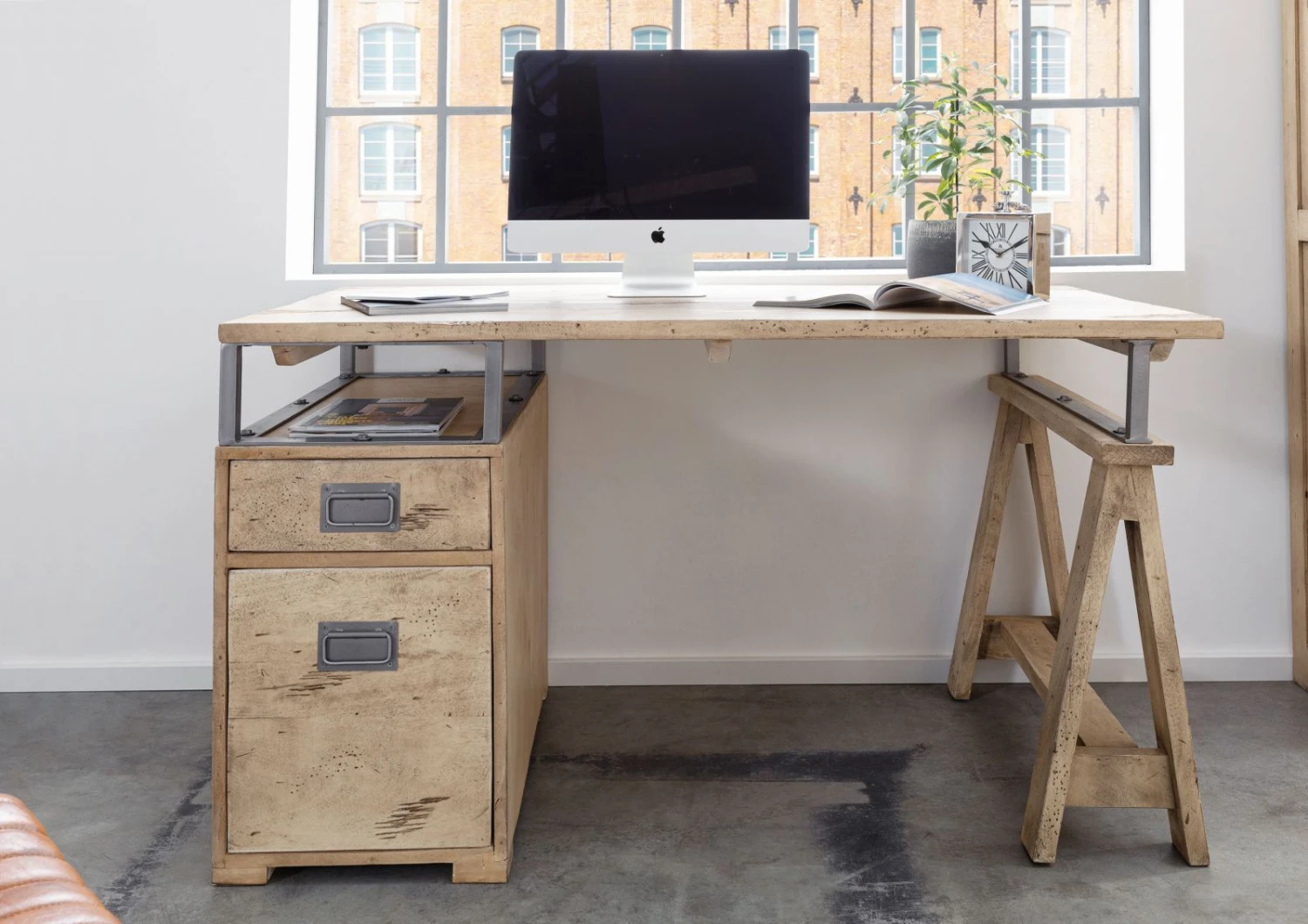 Scrivania In Legno Di Mango 140x78x80 Sbiancato Laccato RAILWAY #329 5 Scrivania In Legno Di Mango 140x78x80 Sbiancato Laccato RAILWAY #329 - immagine 3