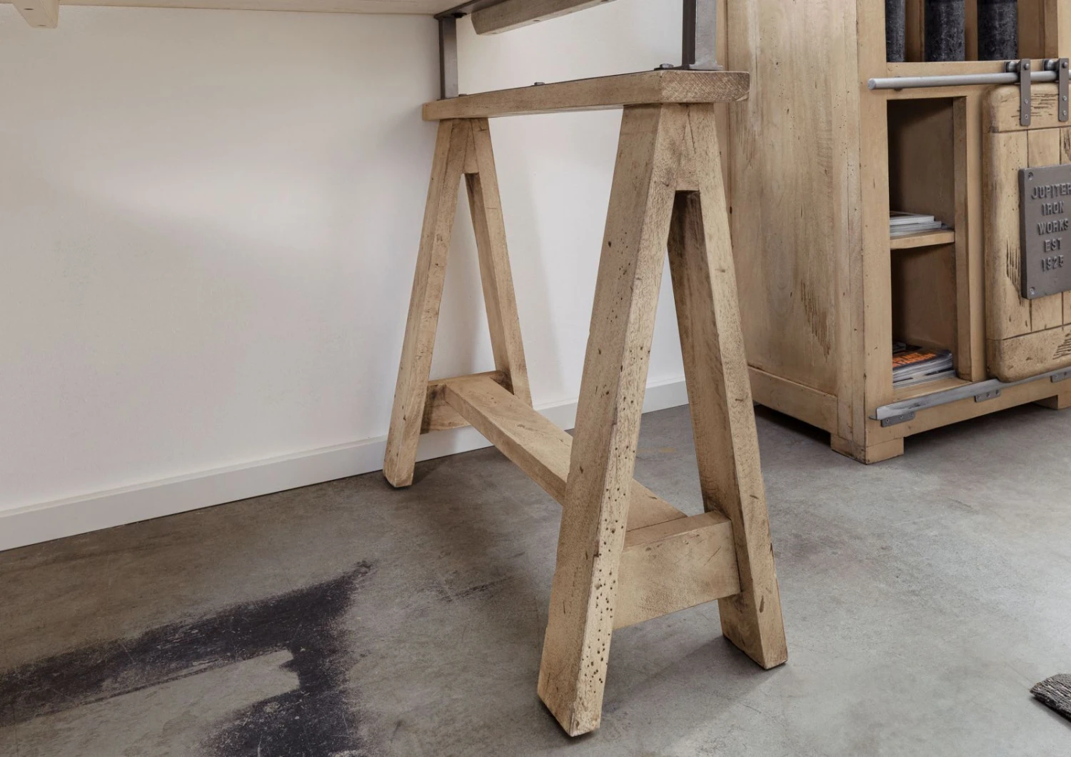 Scrivania In Legno Di Mango 140x78x80 Sbiancato Laccato RAILWAY #329 9 Scrivania In Legno Di Mango 140x78x80 Sbiancato Laccato RAILWAY #329 - immagine 7