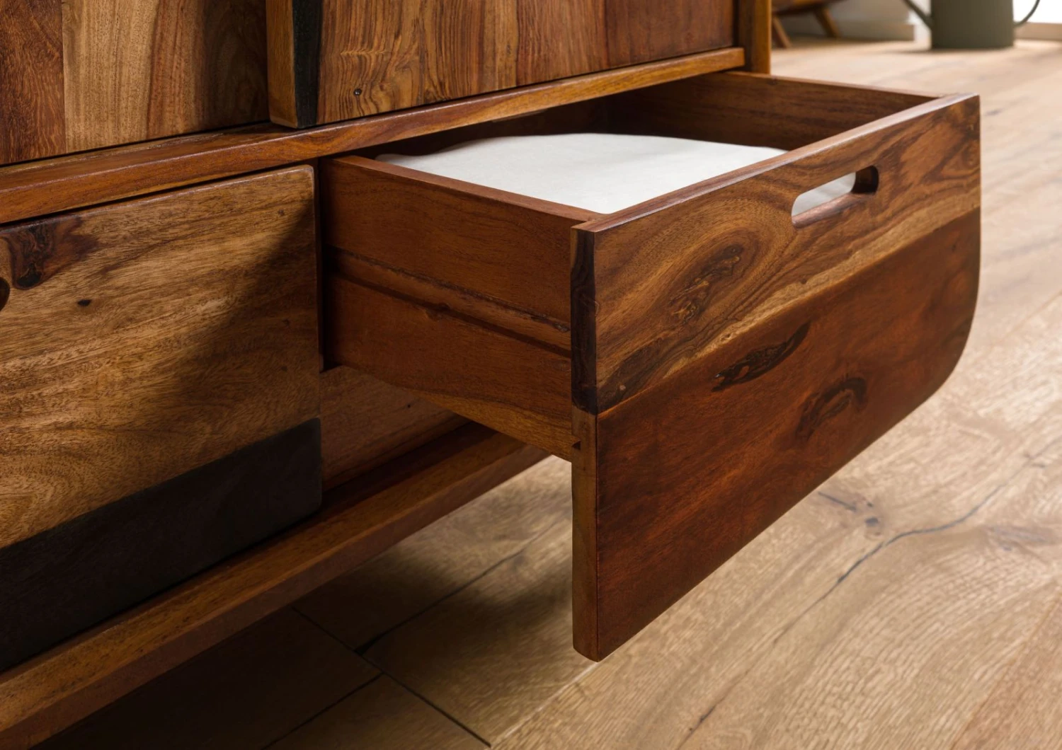 MAILAND #210 Armadio In Legno Di Sheesham - Laccato / Marrone Scuro 90x45x180 7 MAILAND #210 Armadio In Legno Di Sheesham - Laccato / Marrone Scuro 90x45x180 - immagine 5