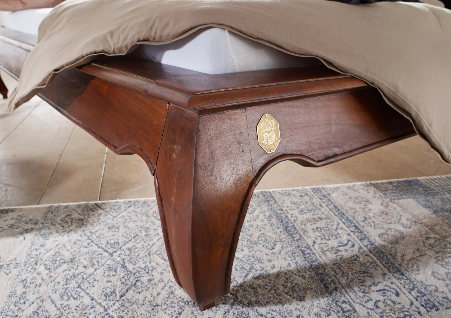 OPIUM #264 Letto Matrimoniale In Legno Di Acacia - Laccato / Nougat 180x200 5 OPIUM #264 Letto Matrimoniale In Legno Di Acacia - Laccato / Nougat 180x200 - immagine 3