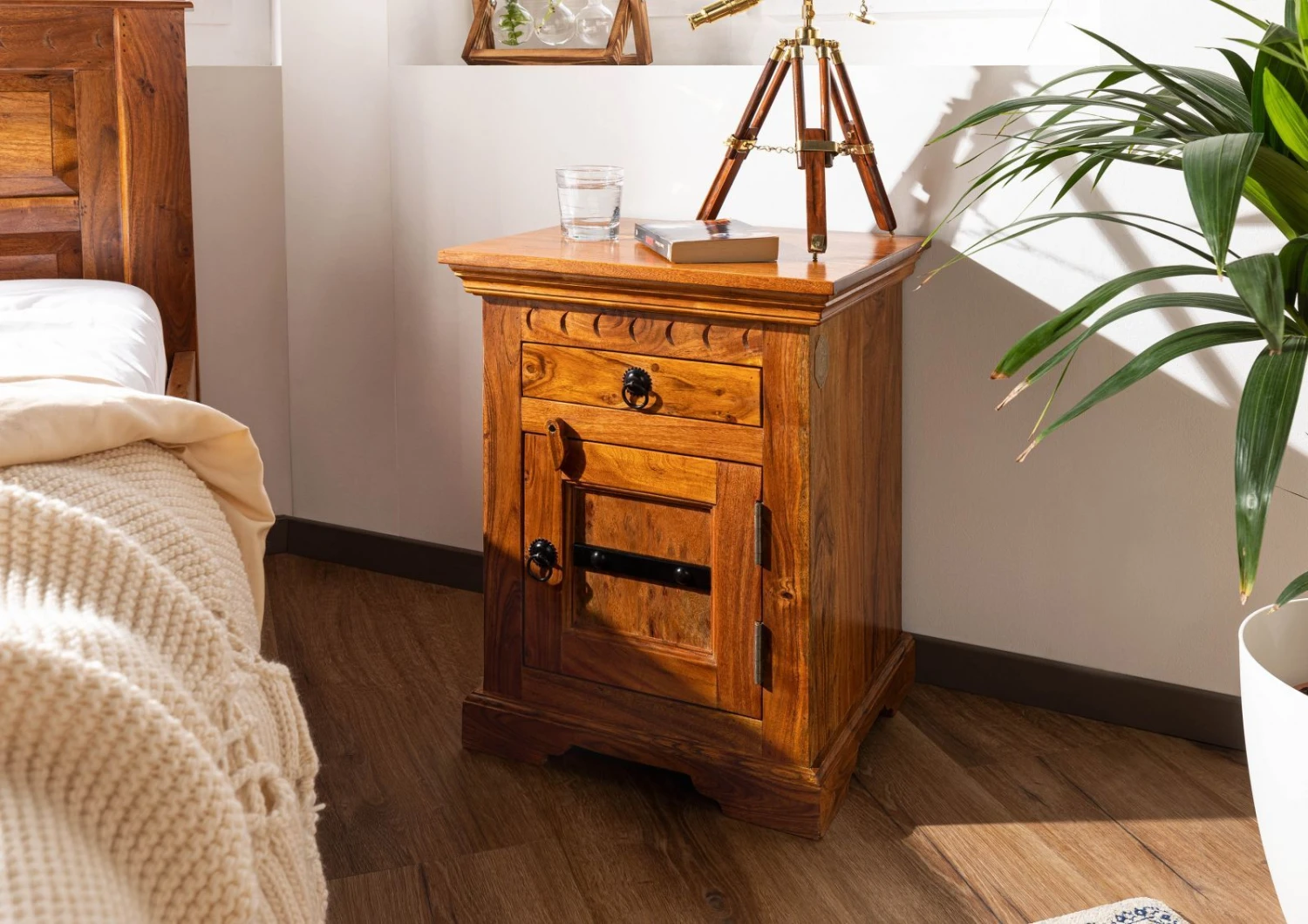 Comodino In Legno Di Acacia 45x40x60 Miele Dorato Laccato OXFORD #270 3 Comodino In Legno Di Acacia 45x40x60 Miele Dorato Laccato OXFORD #270