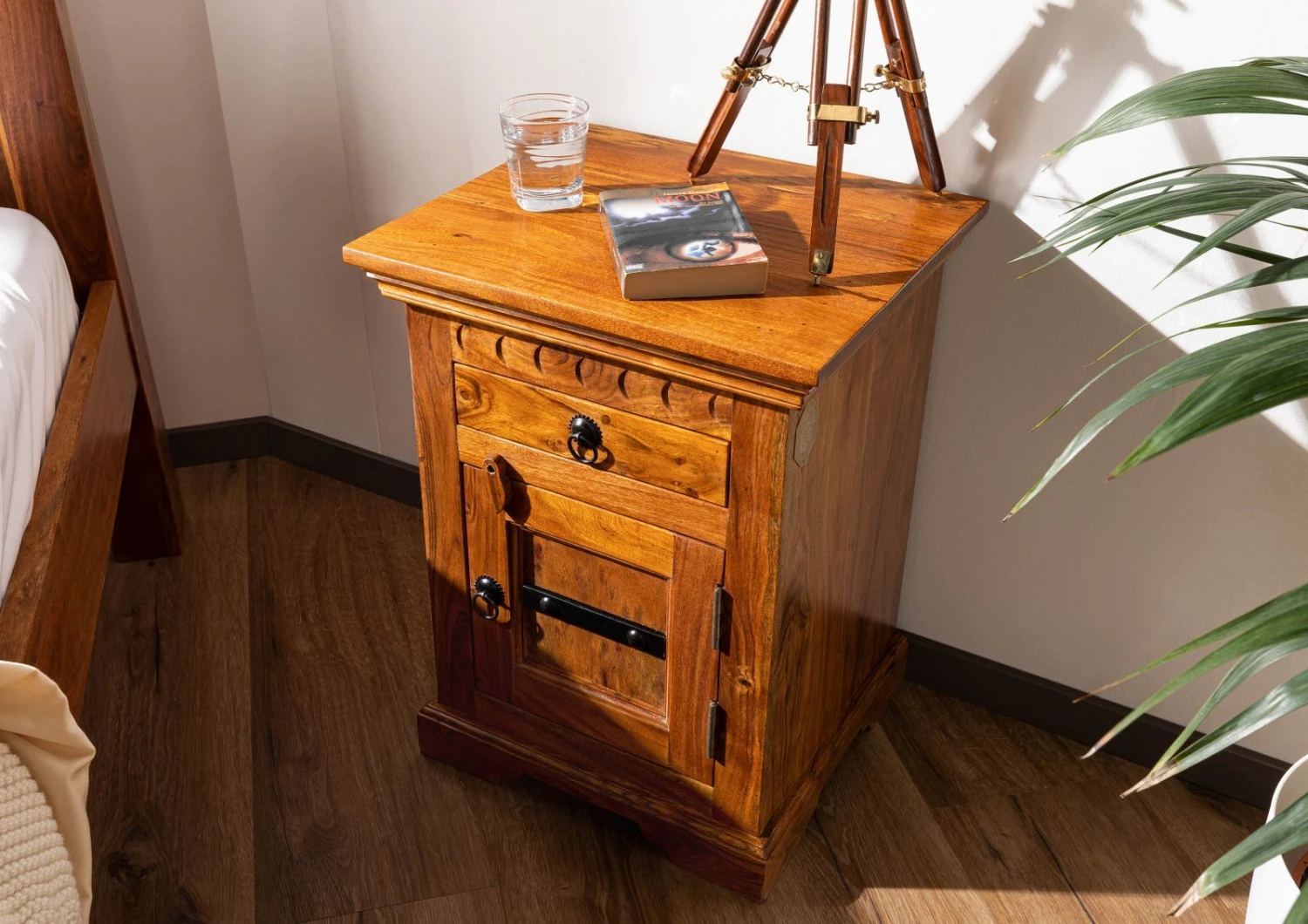 Comodino In Legno Di Acacia 45x40x60 Miele Dorato Laccato OXFORD #270 4 Comodino In Legno Di Acacia 45x40x60 Miele Dorato Laccato OXFORD #270 - immagine 2