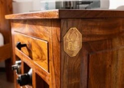 Comodino In Legno Di Acacia 46x40x65 Miele Dorato Laccato OXFORD #268 15 Comodino In Legno Di Acacia 46x40x65 Miele Dorato Laccato OXFORD #268 -Massivmoebel24 09 681 610 7051 5