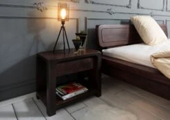 Comodino In Legno Di Acacia 60x40x50 Tabacco Laccato BUENO #035